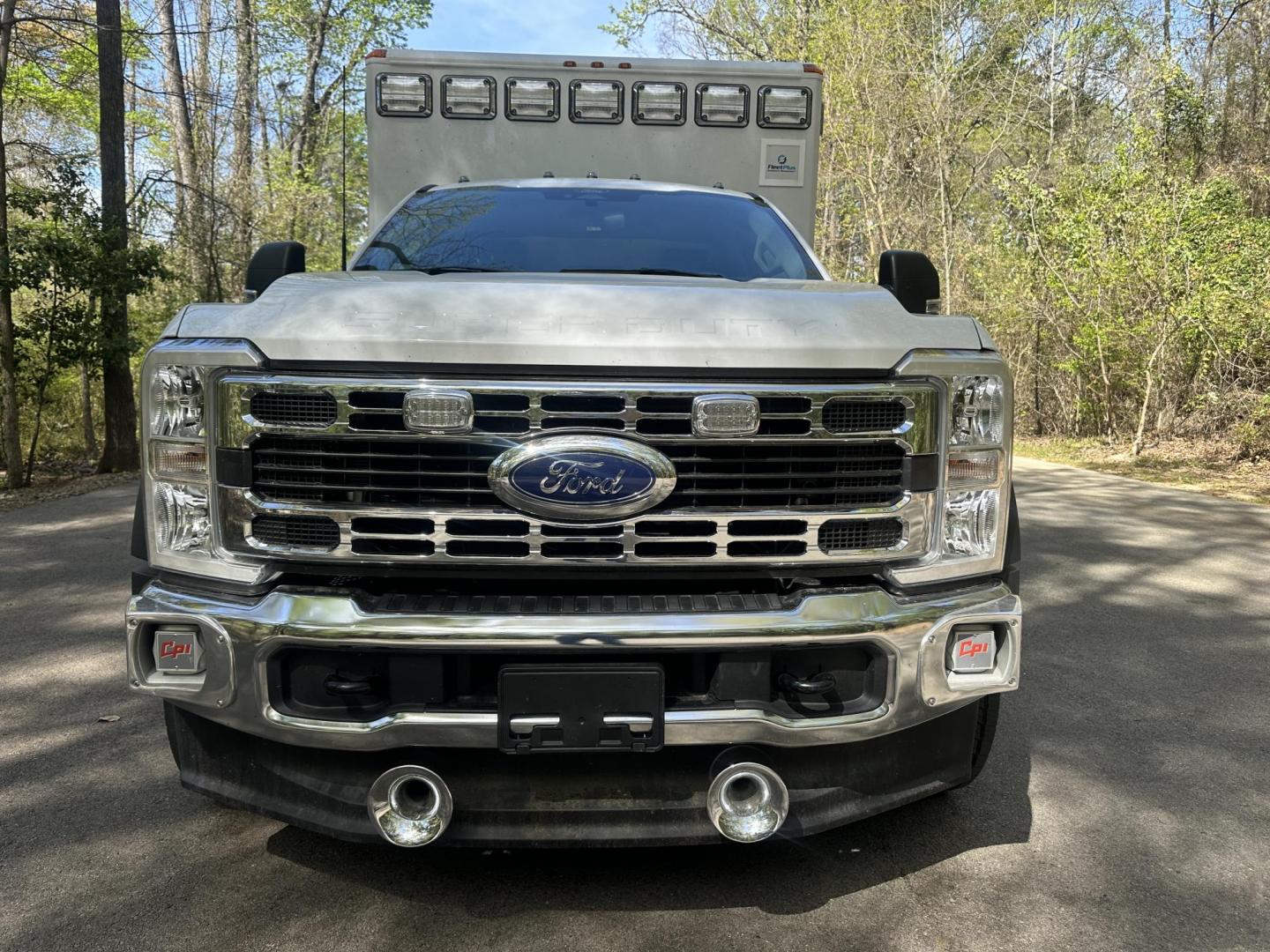 2025 White FORD Remount - Photo#2