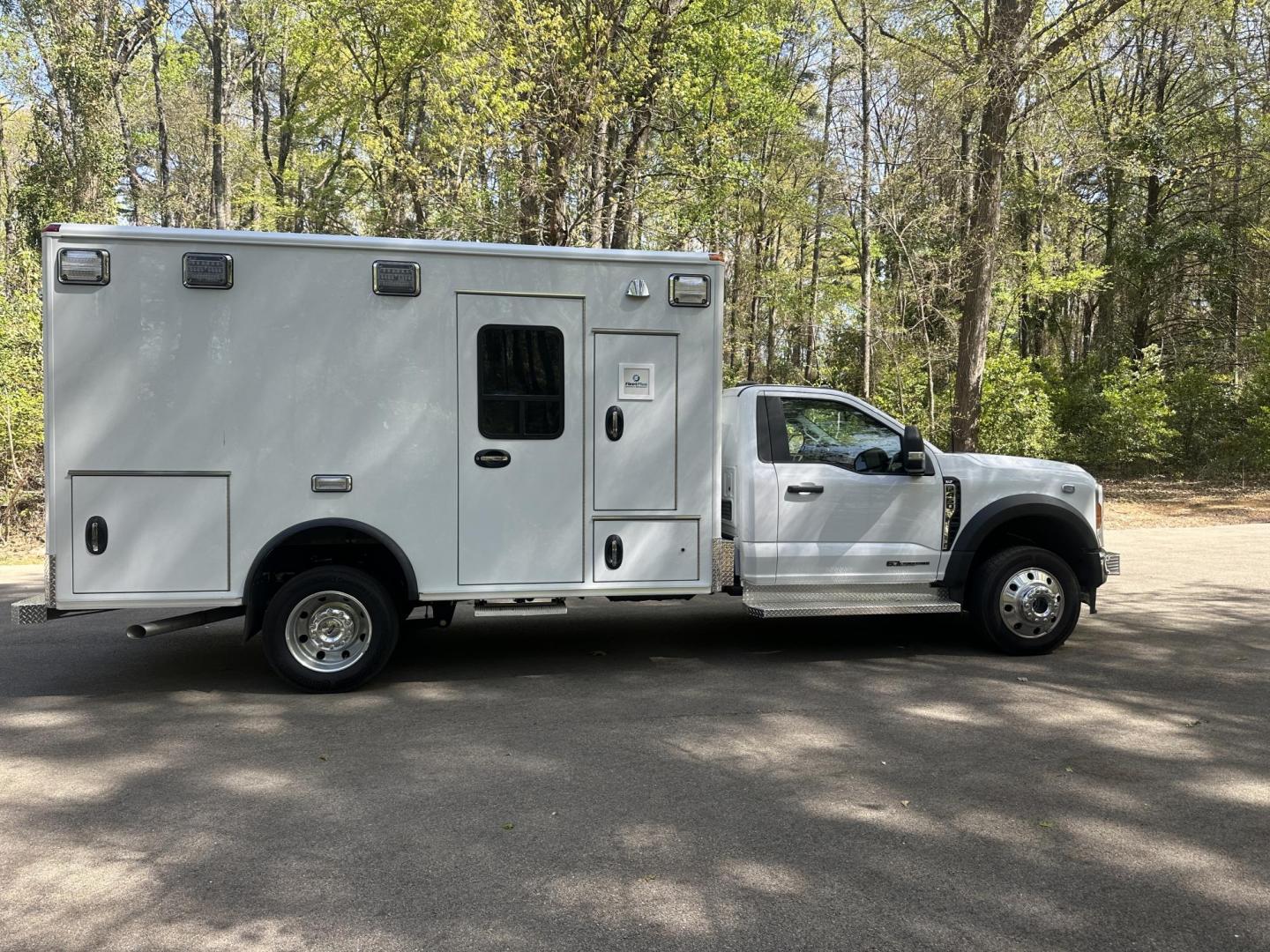 2025 White FORD Remount - Photo#0