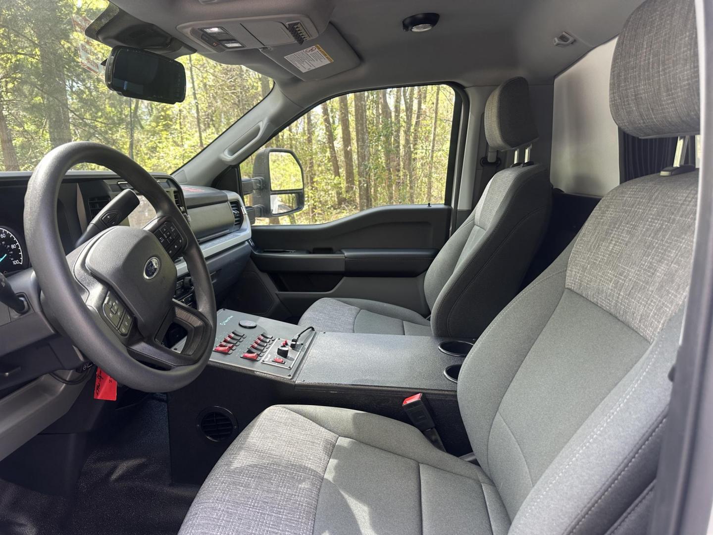 2025 White FORD Remount - Photo#8