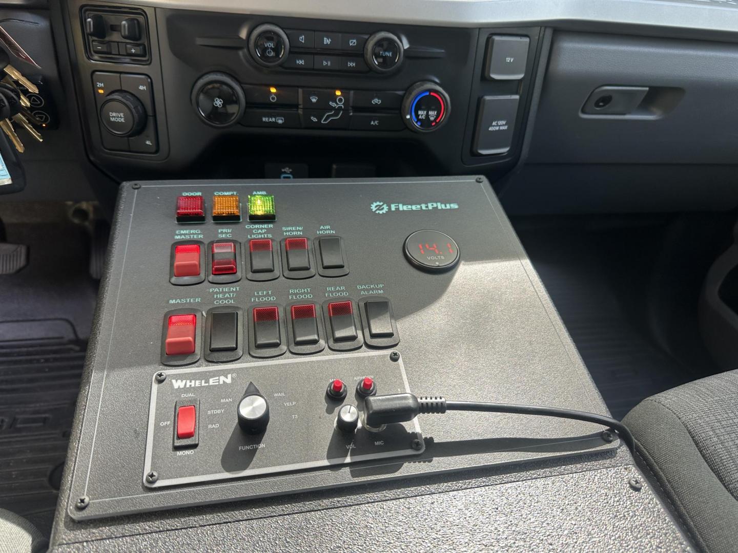 2025 White FORD Remount - Photo#9