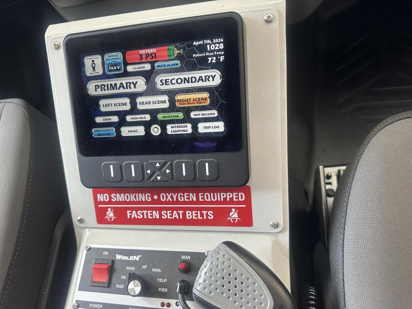 2025 White /Grey FORD HG RTR - Photo#18