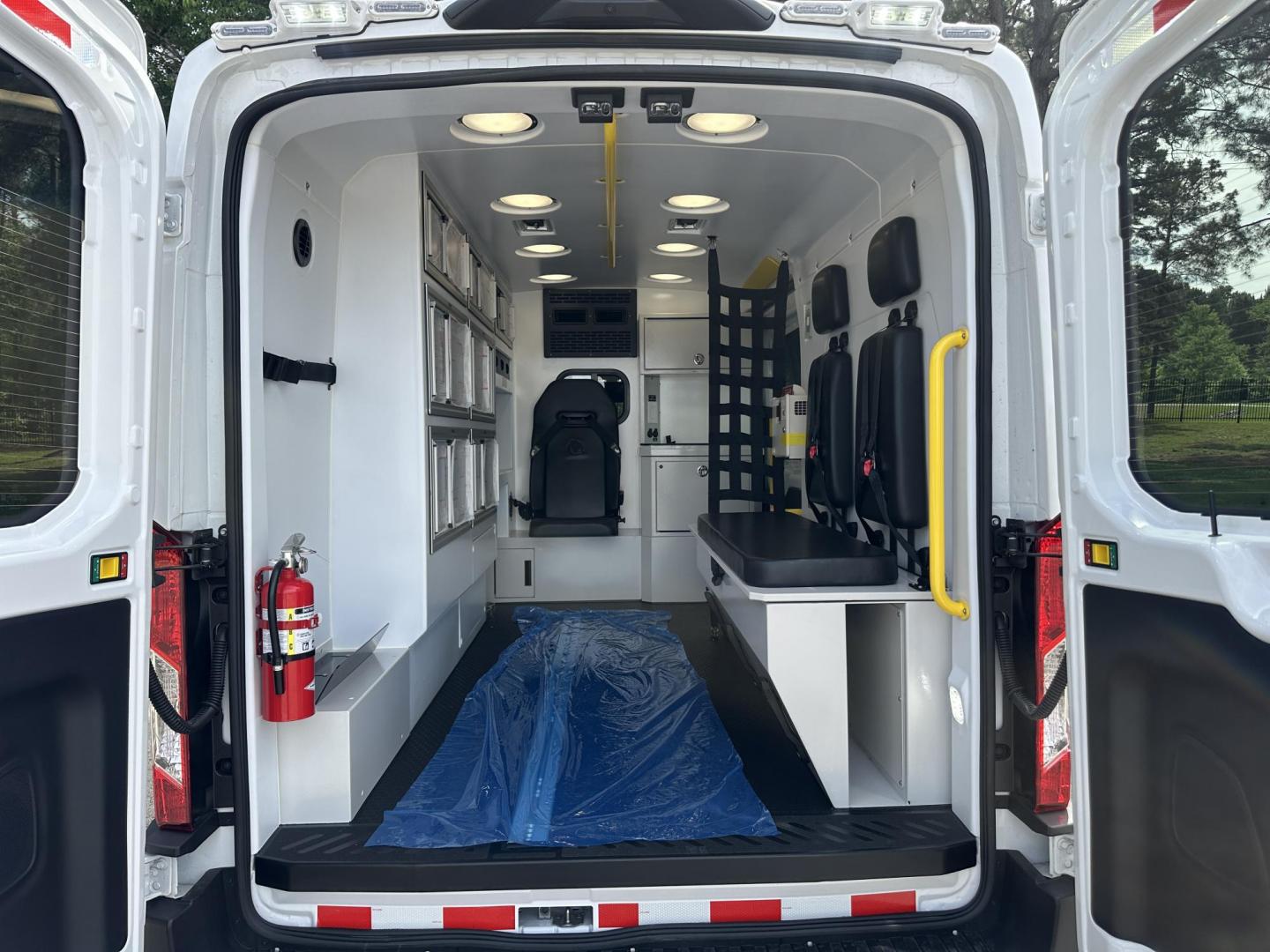 2025 White /Grey FORD HG RTR - Photo#13